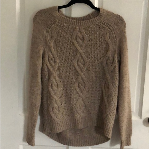 H&M Sweaters - 😍H&M KNIT SWEATER